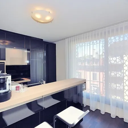 Appartement Comfortable 1br Flat At Great Location - Baron 44